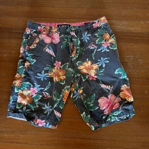 No Country Co. size 34 floral shorts